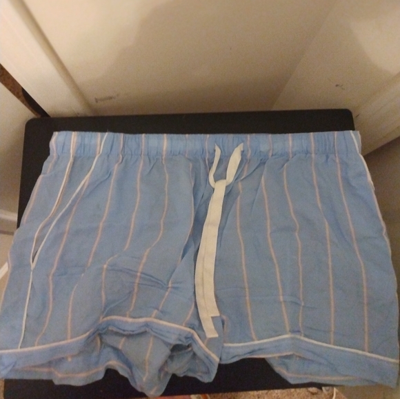 LOTUS BOSA SHINE: NWOT Women's 2 piece pajama set. soft and lightweight - Picture 2 of 2